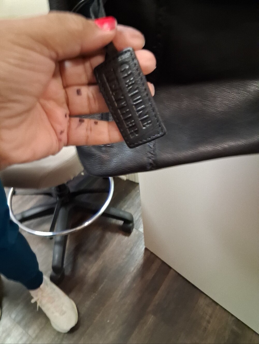 Ariat - Picture 9 of 16